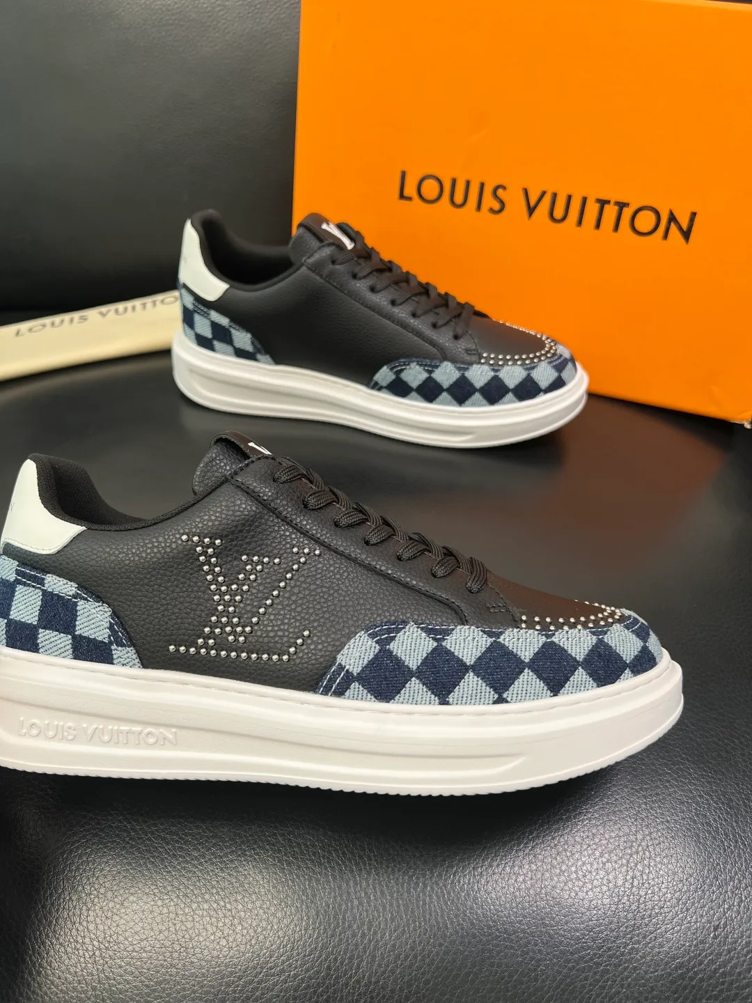 Men's shoes 💰740 Lv high quality top crafts Louis Vuitton, sports sneakers counter synchronization, uppers imported from Italy, high quality splicing colorful complex crafts, imported cowhide lining soft and comfortable, soles: original soles specially provided by the original factory, T men's shoes 💰U exclusive movable molded soles super comfortable, original factory single goods, code number 38-44 (customized 45)